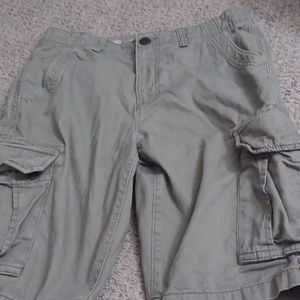 Men's size 33 Urban pipeline cargo plastic link shorts